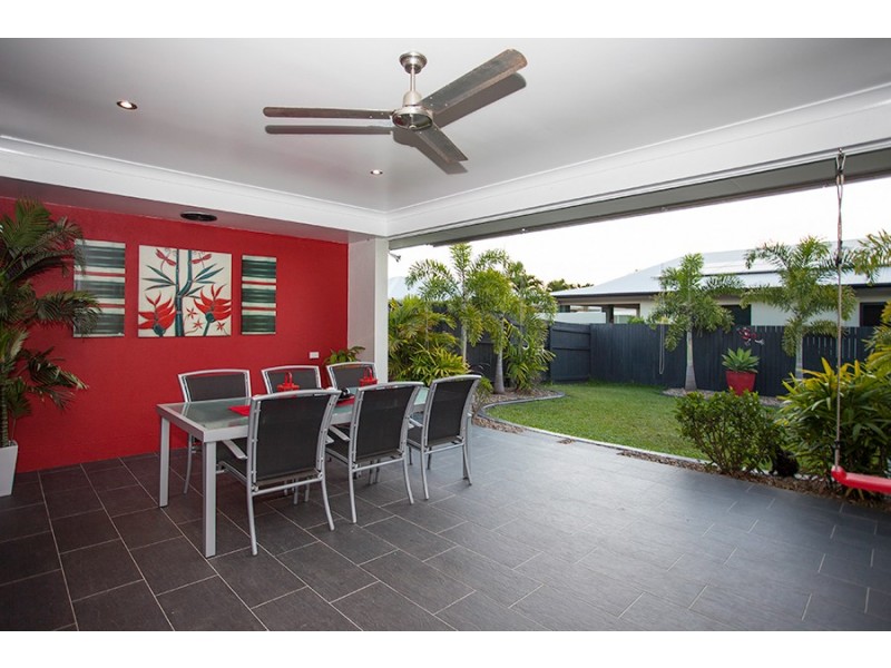 60 Gingham Street, Glenella QLD 4740
