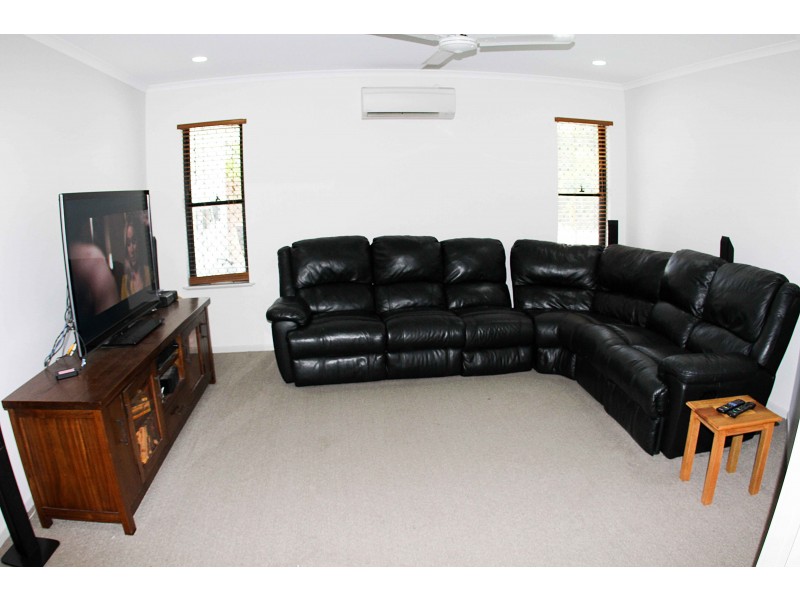 25 Logan Crescent, Erakala QLD 4740