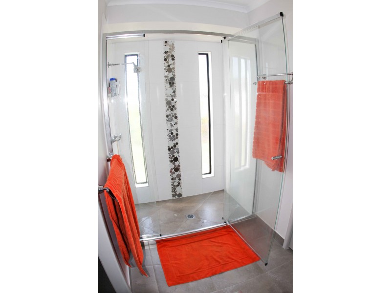 25 Logan Crescent, Erakala QLD 4740