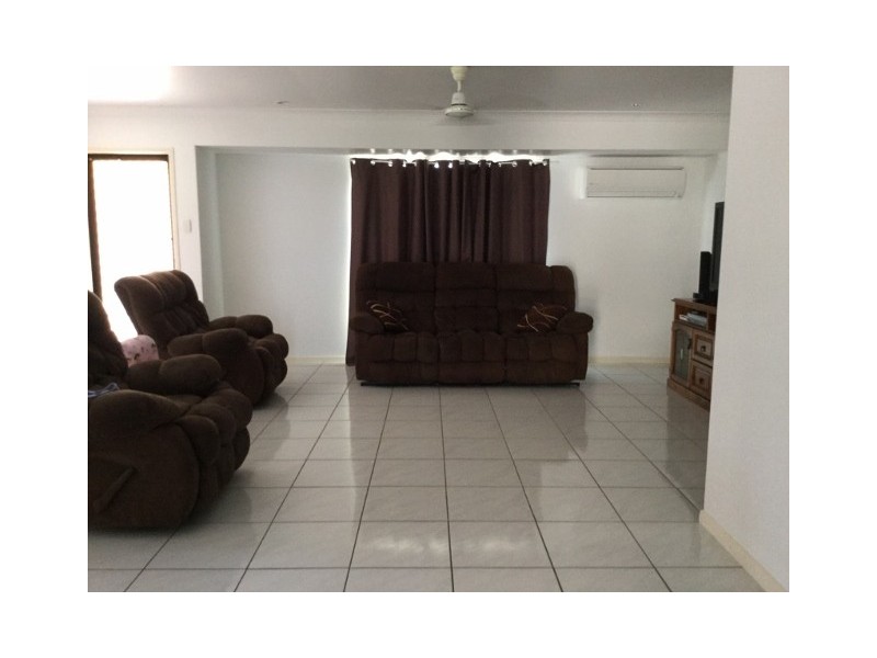 4 Glenfern St, South Mackay QLD 4740