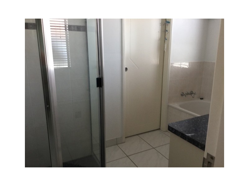 4 Glenfern St, South Mackay QLD 4740