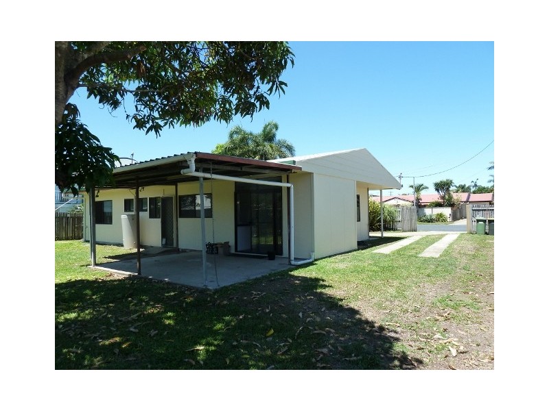 3 Flight Street, Ooralea QLD 4740