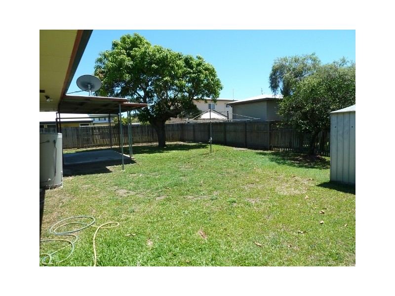 3 Flight Street, Ooralea QLD 4740