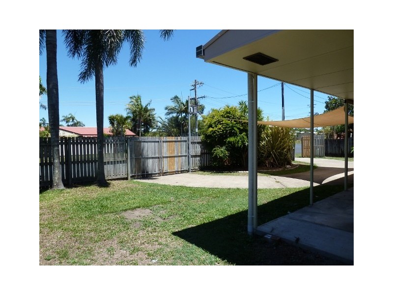 3 Flight Street, Ooralea QLD 4740