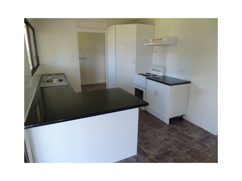 3 Flight Street, Ooralea QLD 4740