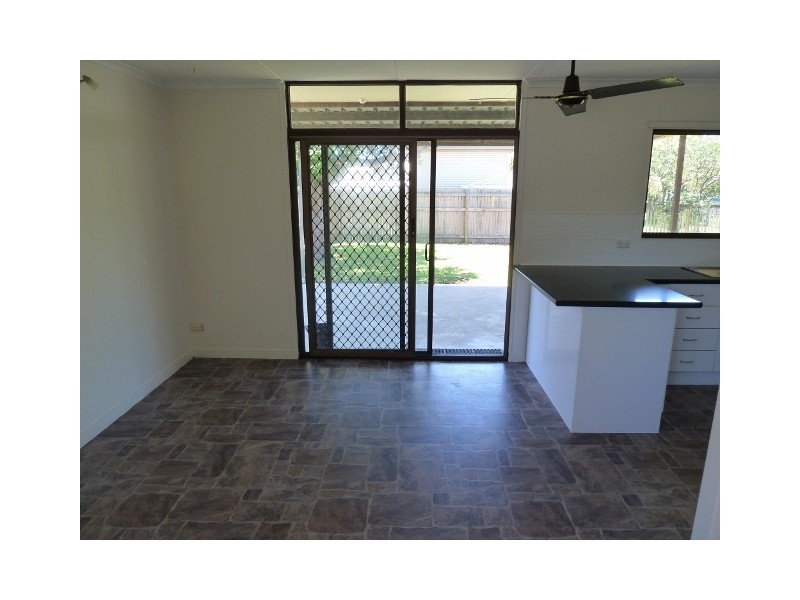 3 Flight Street, Ooralea QLD 4740