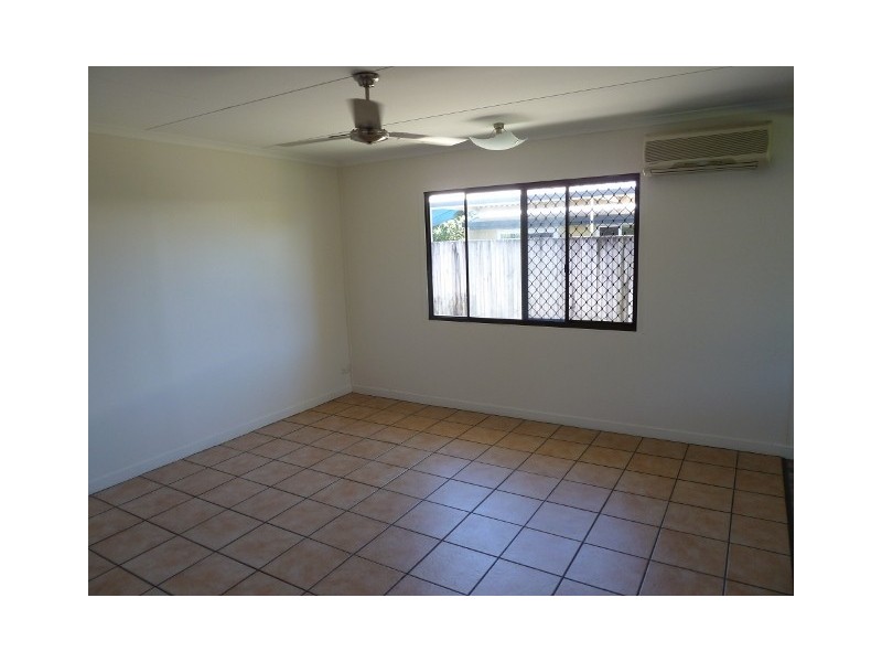 3 Flight Street, Ooralea QLD 4740
