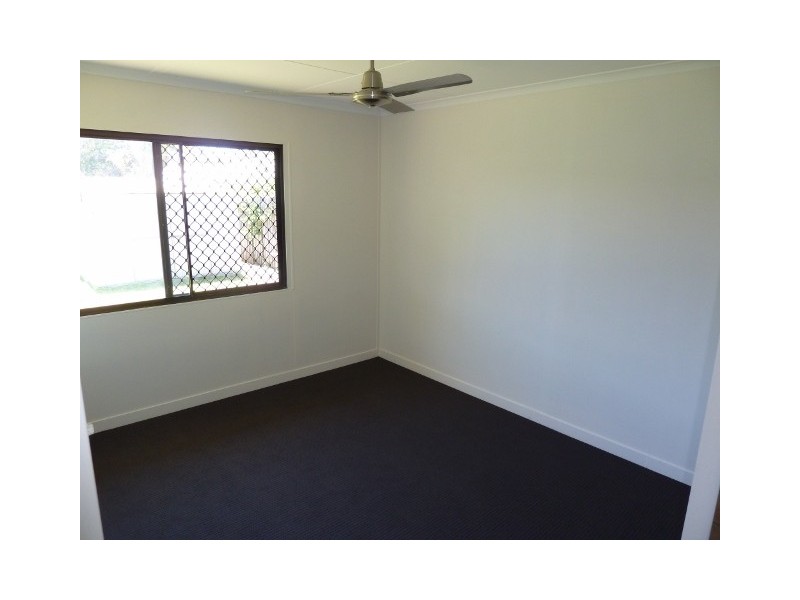 3 Flight Street, Ooralea QLD 4740