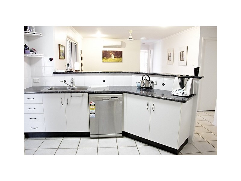 31 Starboard Circuit, Shoal Point QLD 4750