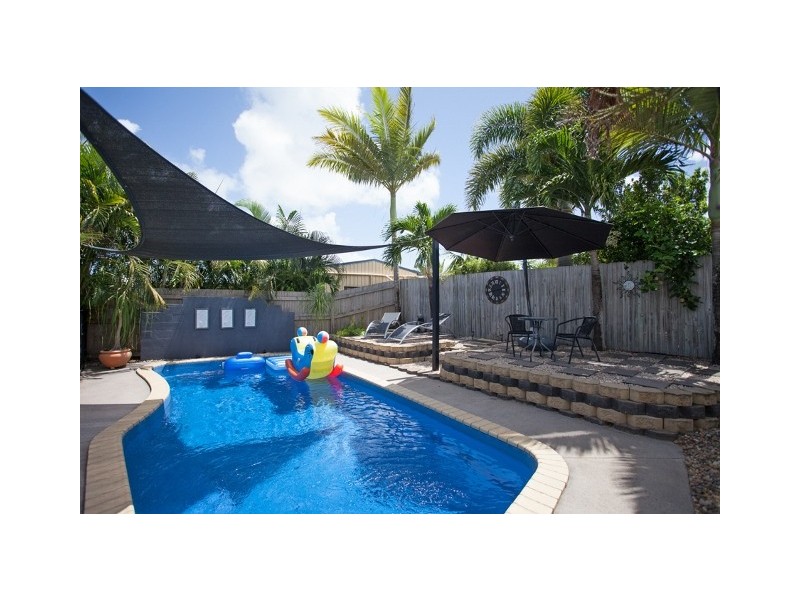 32 Marine Parade, Bucasia QLD 4750