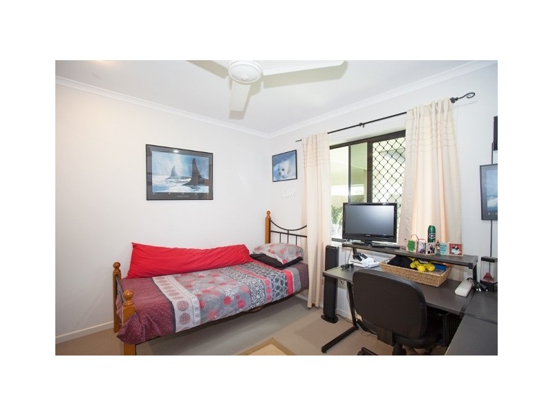 32 Marine Parade, Bucasia QLD 4750