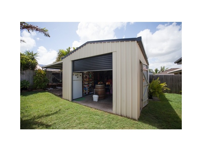 32 Marine Parade, Bucasia QLD 4750