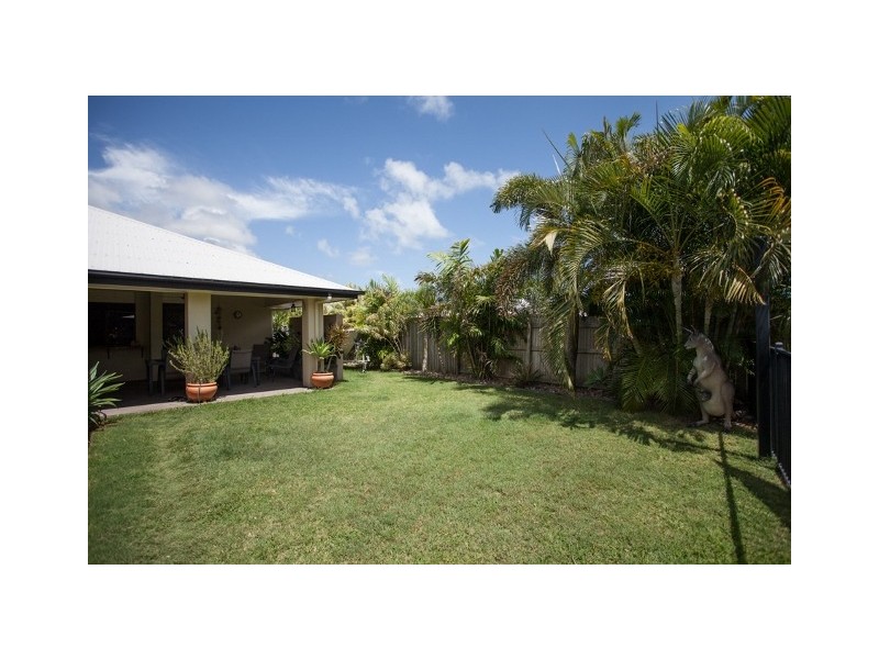 32 Marine Parade, Bucasia QLD 4750