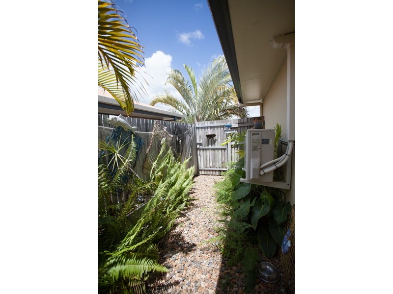 32 Marine Parade, Bucasia QLD 4750