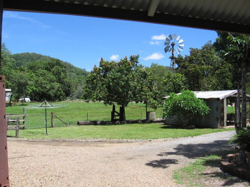 5 Delachantos Road, Hampden QLD 4741
