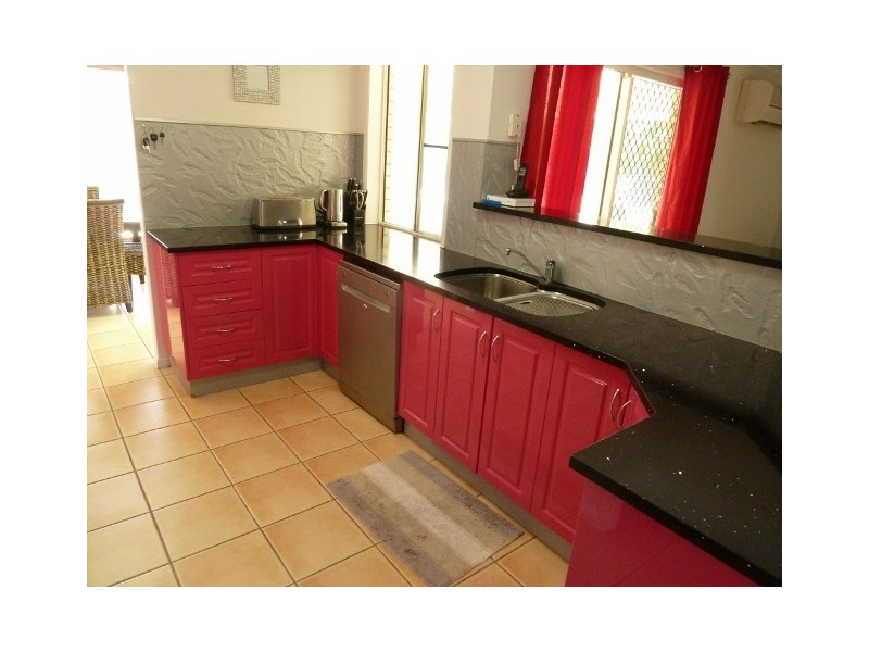 3 Admiralty Way, Bucasia QLD 4750