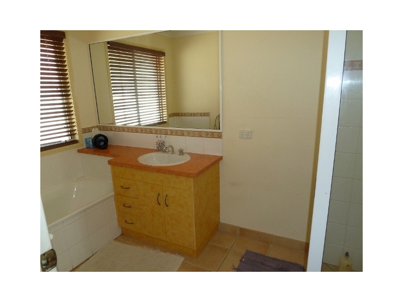 3 Admiralty Way, Bucasia QLD 4750