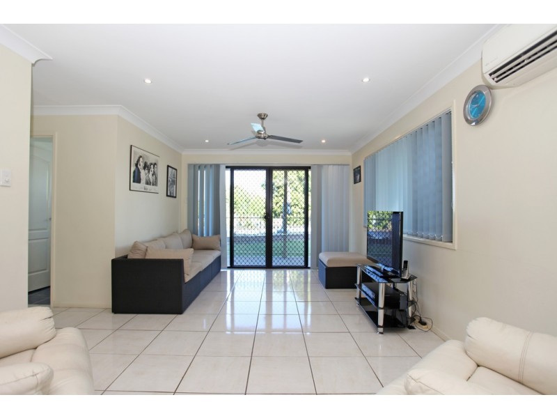 11 Polly Crescent, Richmond QLD 4740