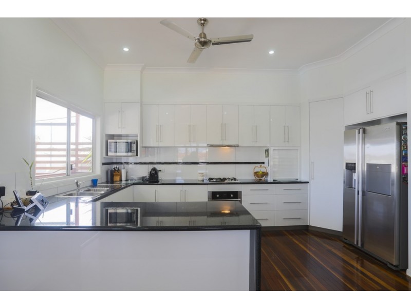 37 Perry Street, West Mackay QLD 4740