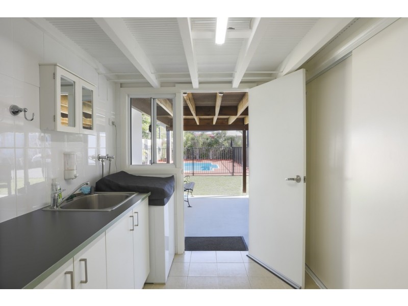 37 Perry Street, West Mackay QLD 4740