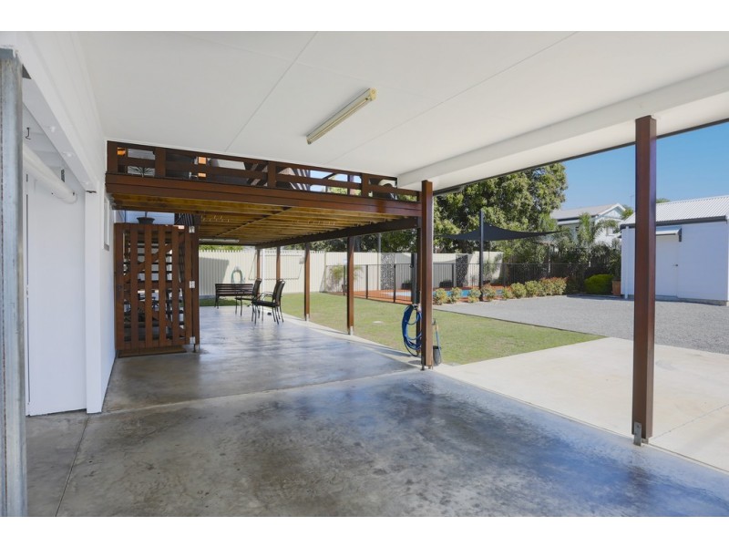 37 Perry Street, West Mackay QLD 4740