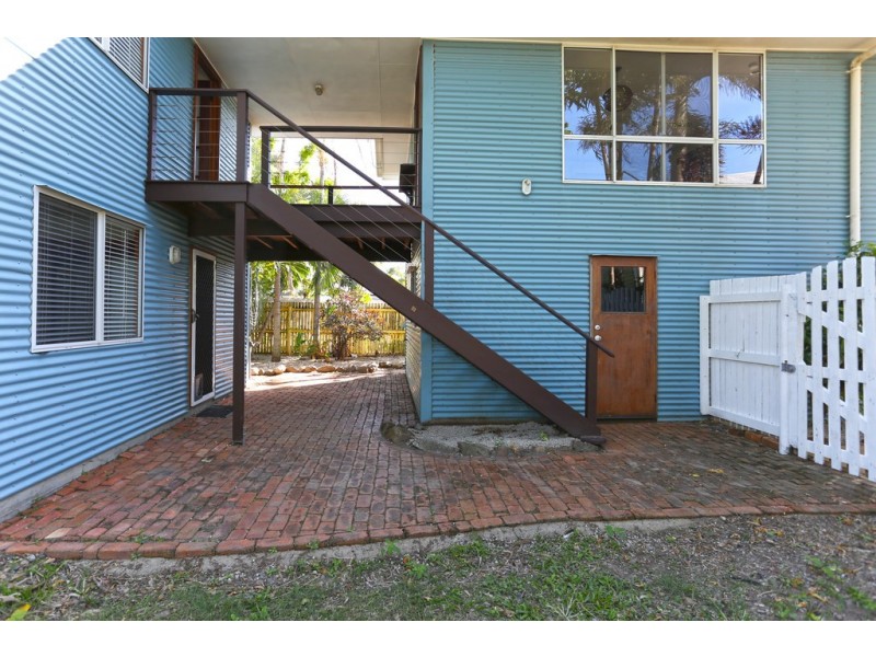 20 Grace Cresc, Slade Point QLD 4740