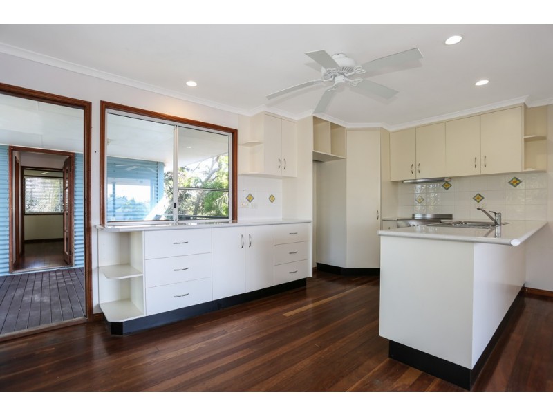 20 Grace Cresc, Slade Point QLD 4740