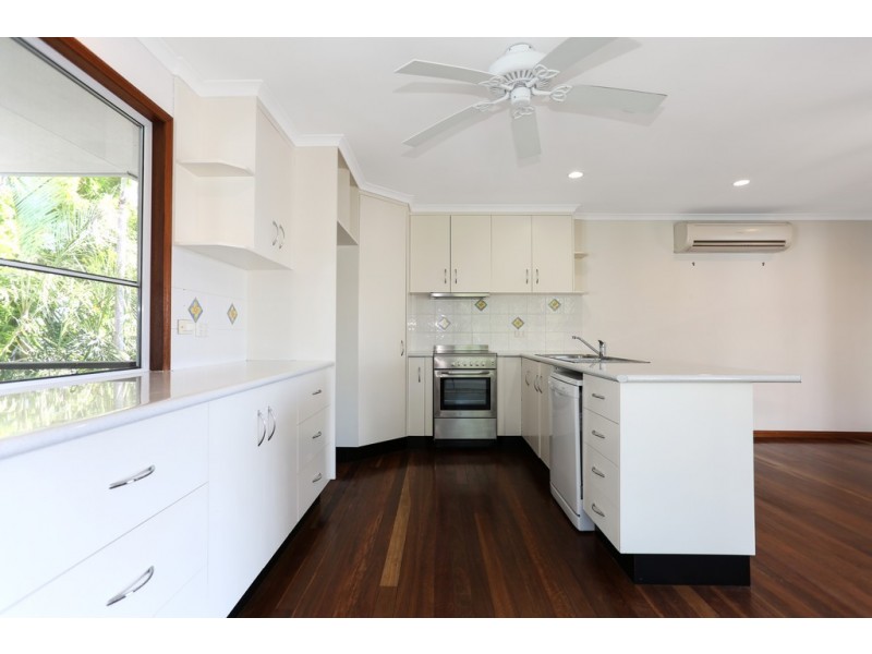 20 Grace Cresc, Slade Point QLD 4740