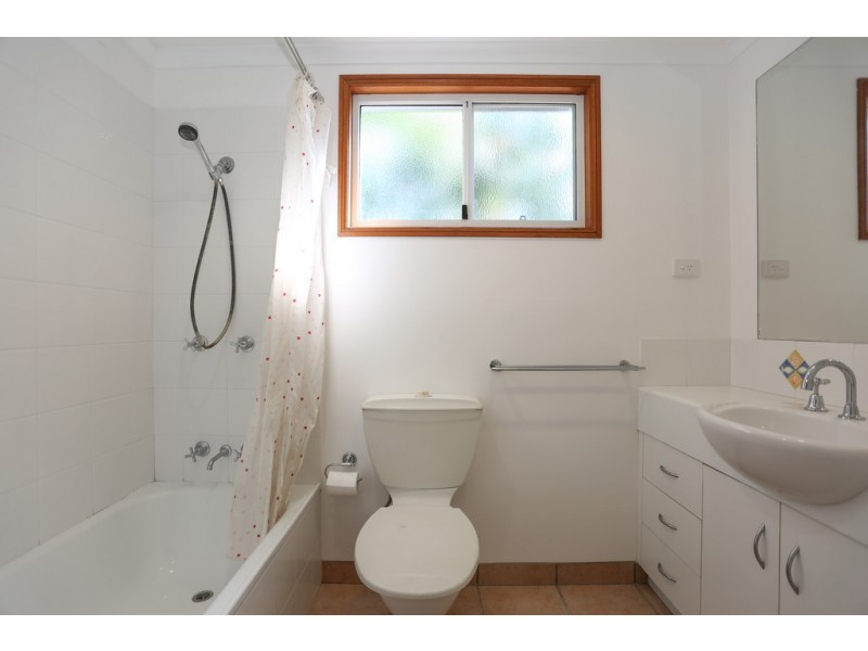 20 Grace Cresc, Slade Point QLD 4740