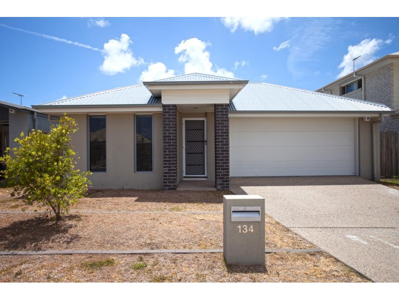 134 Whitehaven Drive, Blacks Beach QLD 4740