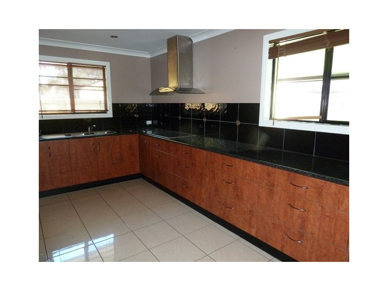 5 Nightingale Crt, Slade Point QLD 4740
