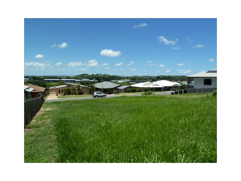 30 Manning St, Rural View QLD 4740