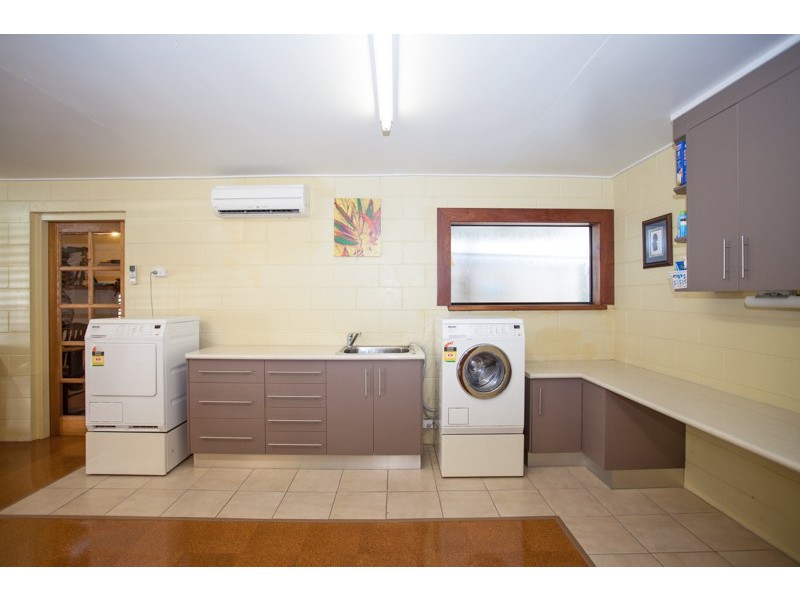 2 Ocean Avenue, Slade Point QLD 4740