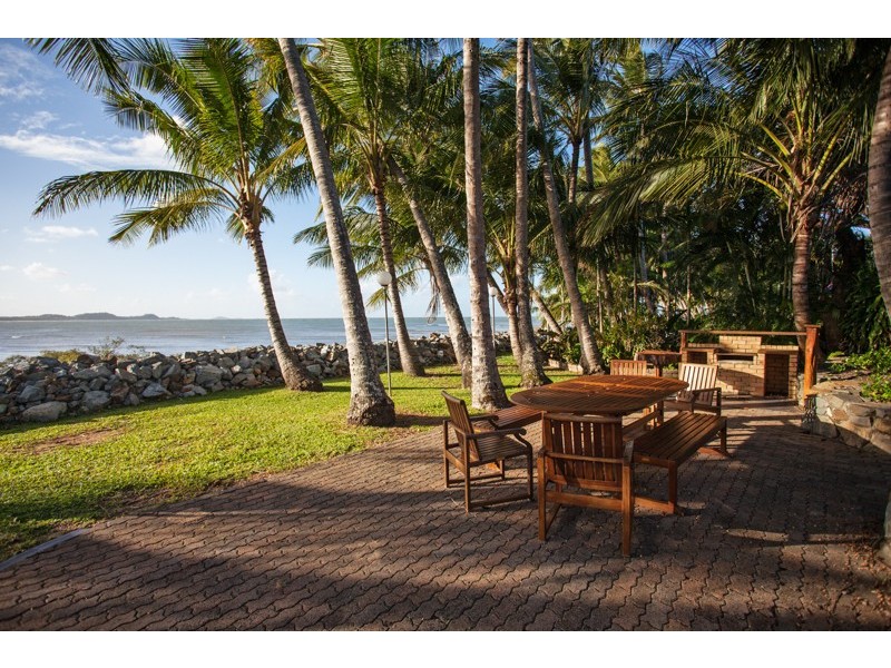 2 Ocean Avenue, Slade Point QLD 4740