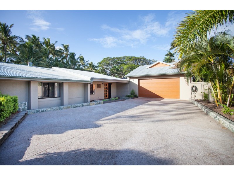2 Ocean Avenue, Slade Point QLD 4740