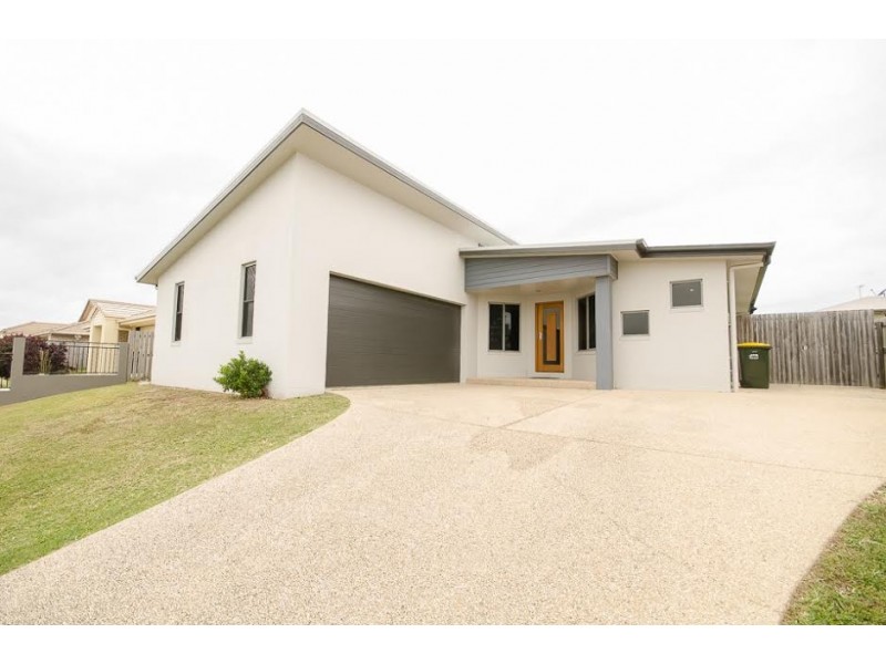 10 Crestview Crescent, Bucasia QLD 4750