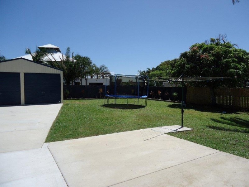 11 Cumberland Avenue, Slade Point QLD 4740