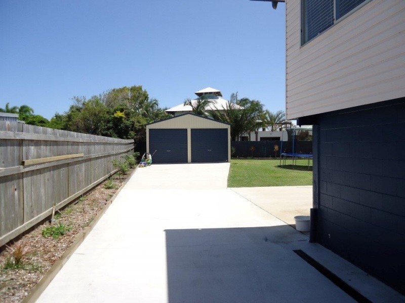 11 Cumberland Avenue, Slade Point QLD 4740