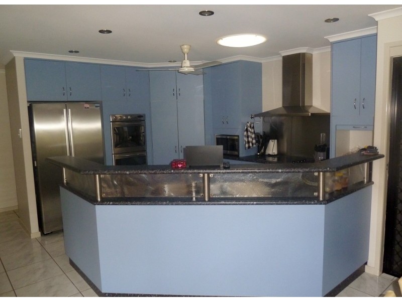 5 Cumming Court, Glenella QLD 4740