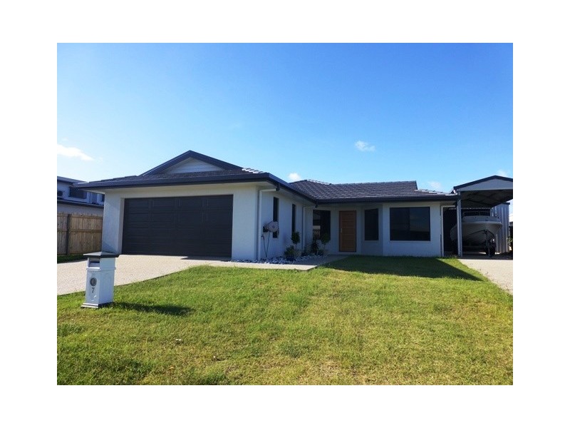 7 Lancaster Way, Ooralea QLD 4740