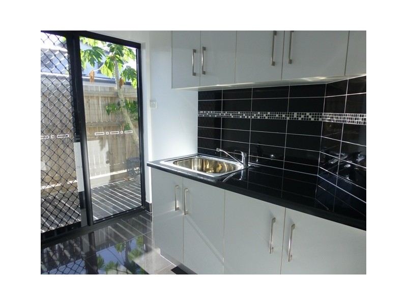 7 Lancaster Way, Ooralea QLD 4740