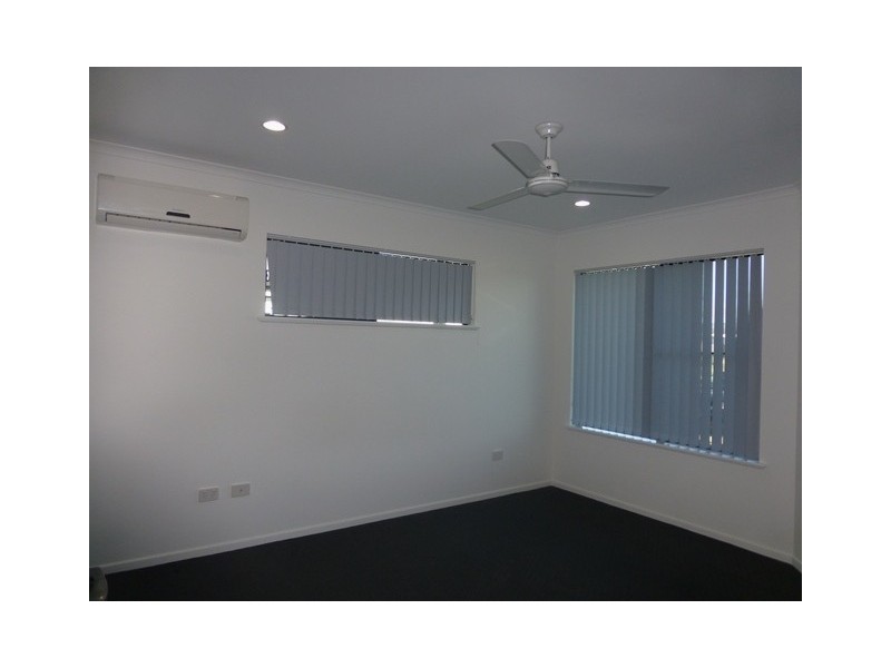 7 Lancaster Way, Ooralea QLD 4740