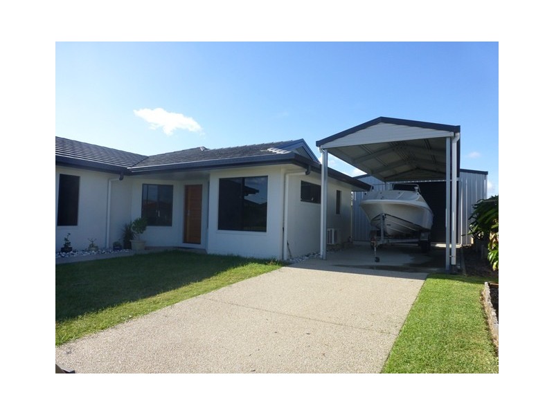 7 Lancaster Way, Ooralea QLD 4740