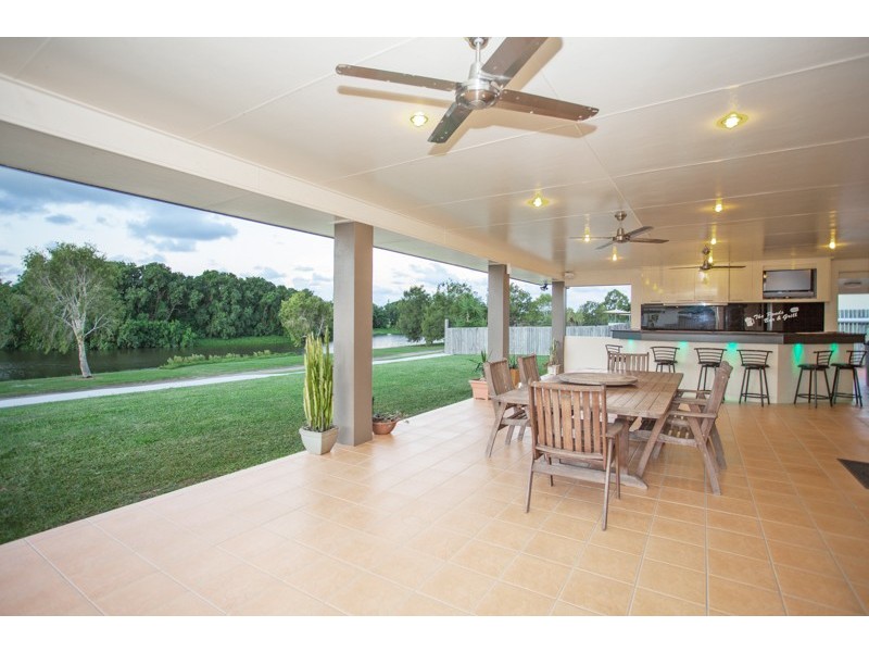 22 Windmill Crossing, Mount Pleasant QLD 4740