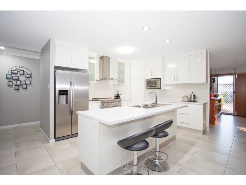 31 Gingham Street, Glenella QLD 4740