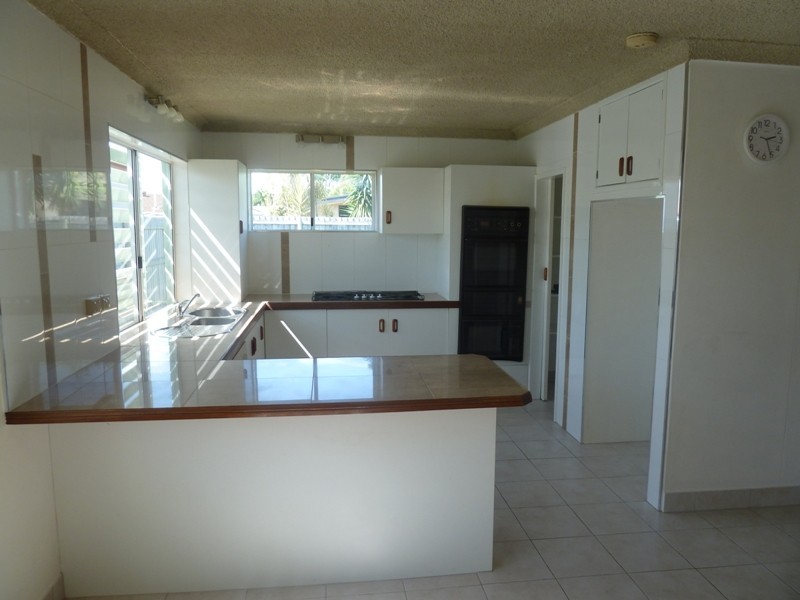 6 Steinbeck Court, West Mackay QLD 4740