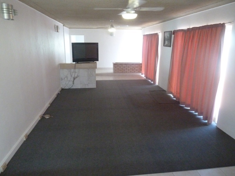 6 Steinbeck Court, West Mackay QLD 4740