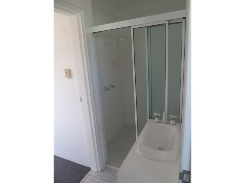 6 Steinbeck Court, West Mackay QLD 4740