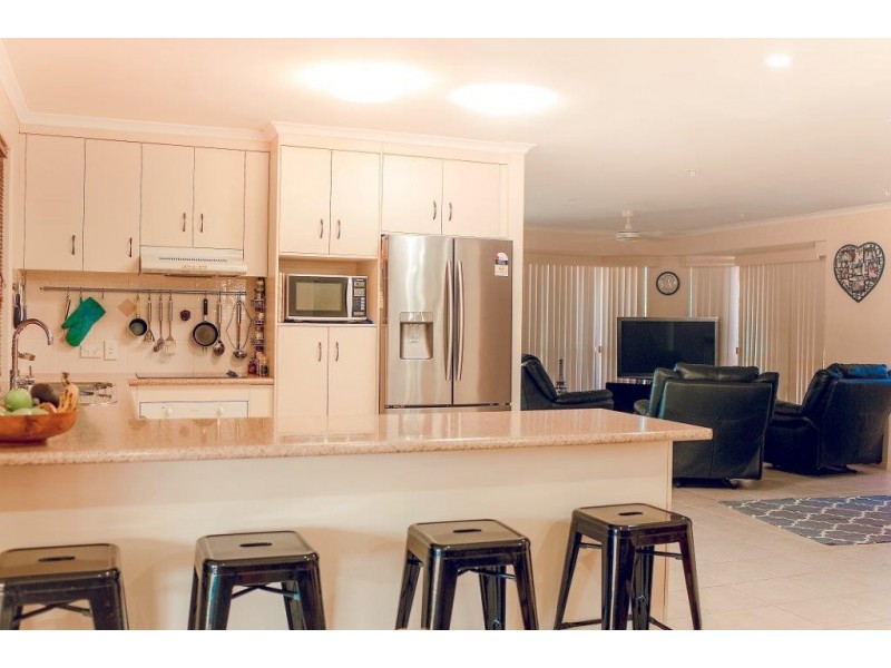 51 Marine Parade, Bucasia QLD 4750