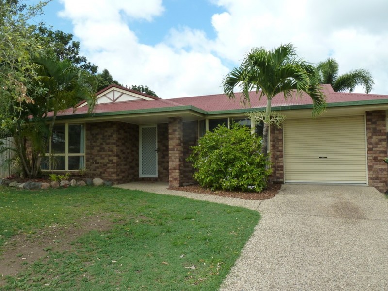 3 Pipeline Dr, Blacks Beach QLD 4740